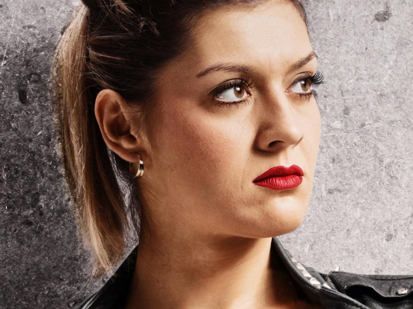 Grunge-Make-up ist das unkomplizierteste Make-up überhaupt. Grunge-Make-up ist das unkomplizierteste Make-up überhaupt.
