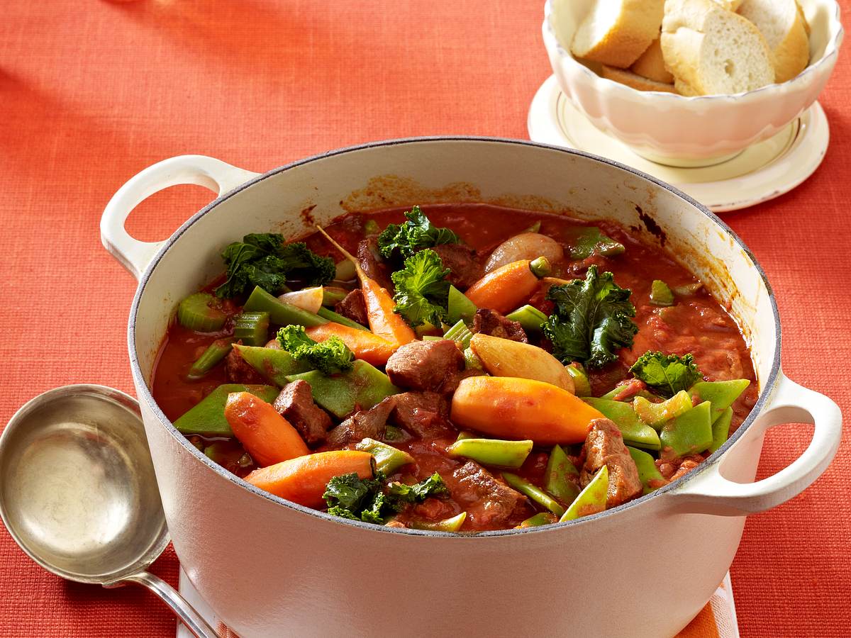 Grünkohleintopf mit Lamm-Ragout und Bohnen