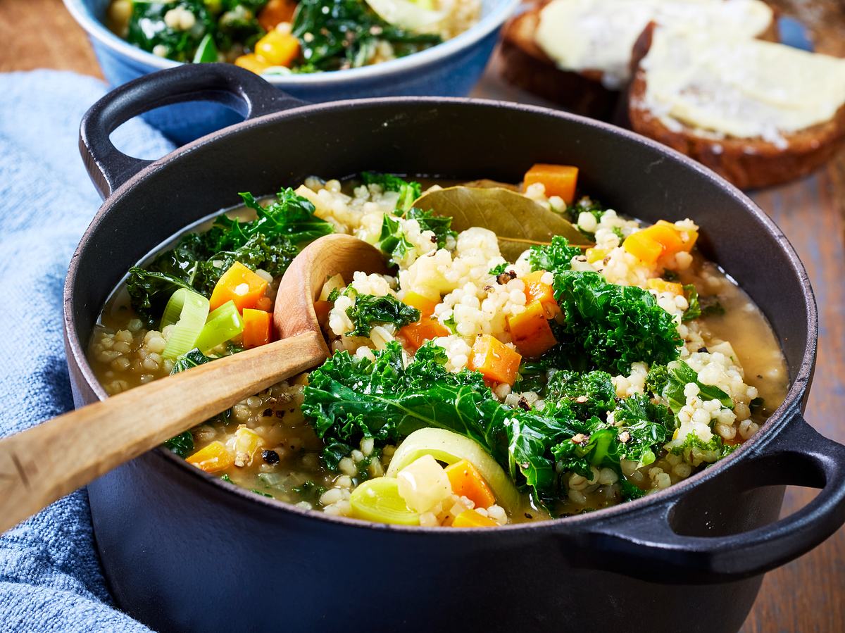 Grünkohleintopf - Vegetarisch mit Graupen, Möhren und Porree