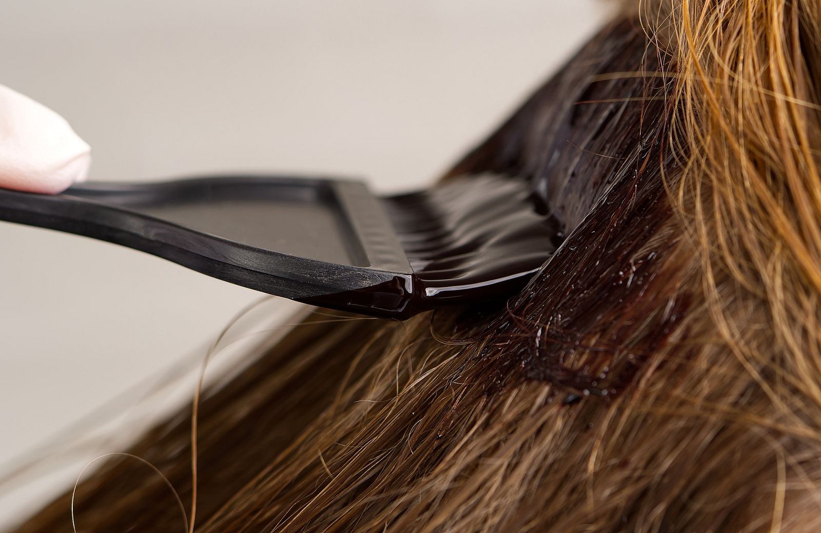 Haare mit Henna färben So colorierst du dein Haar mit HennaHaarfarbe Wunderweib