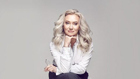 haare silber färben - Foto: i Stock / IL21