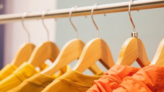 Beliebte deutsche Modekette ist insolvent: Über 100 Geschäfte werden geschlossen! - Foto: Kilito Chan/Getty Images (Symbolbild)