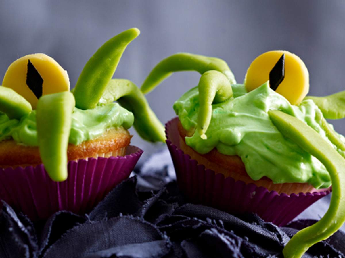 Halloween-Cupcakes: Die grünen Tentakel-Aliens sind ein echtes Halloween-Highlight!