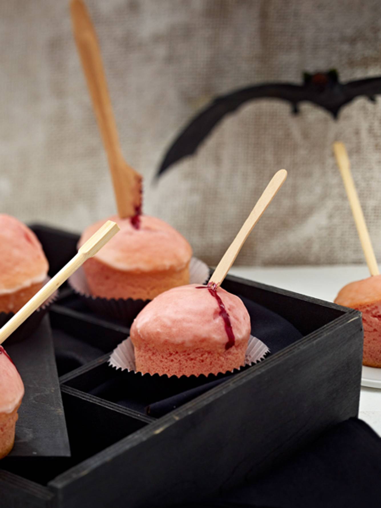 Horror-Muffins sind kleine Halloween-Küchlein Horror-Muffins sind kleine Halloween-Küchlein