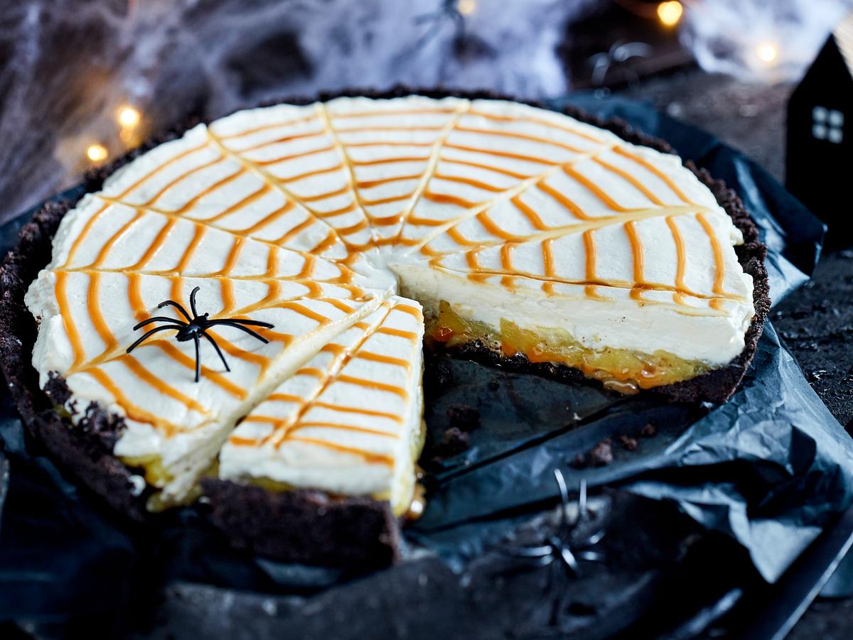 Halloween Rezept ohne Backen: Cremiger Spinnen-Käse-Kuchen