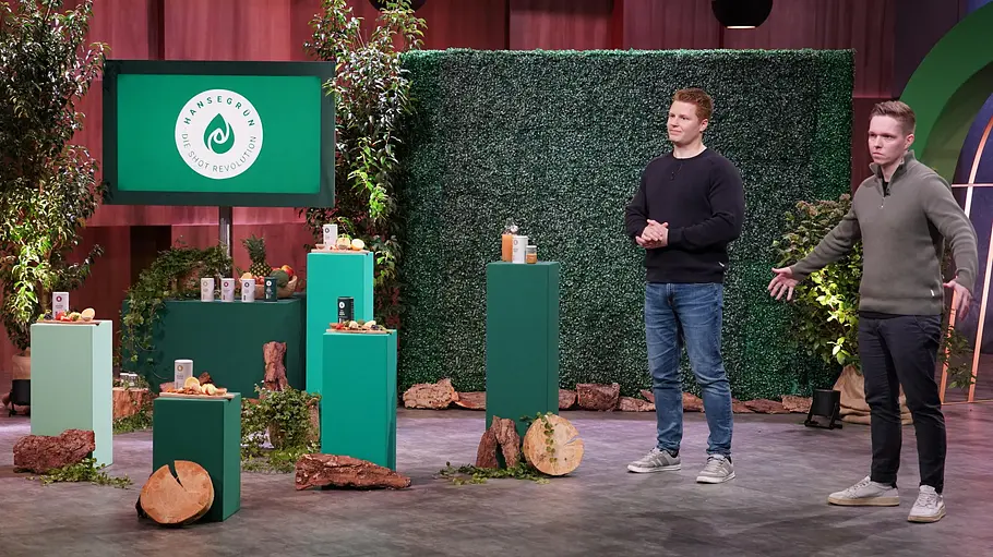 Hansegrün trifft den Geschmack der Löwen. Lukas Jordan (l.) und Till Soll bei ihrem Pitch.