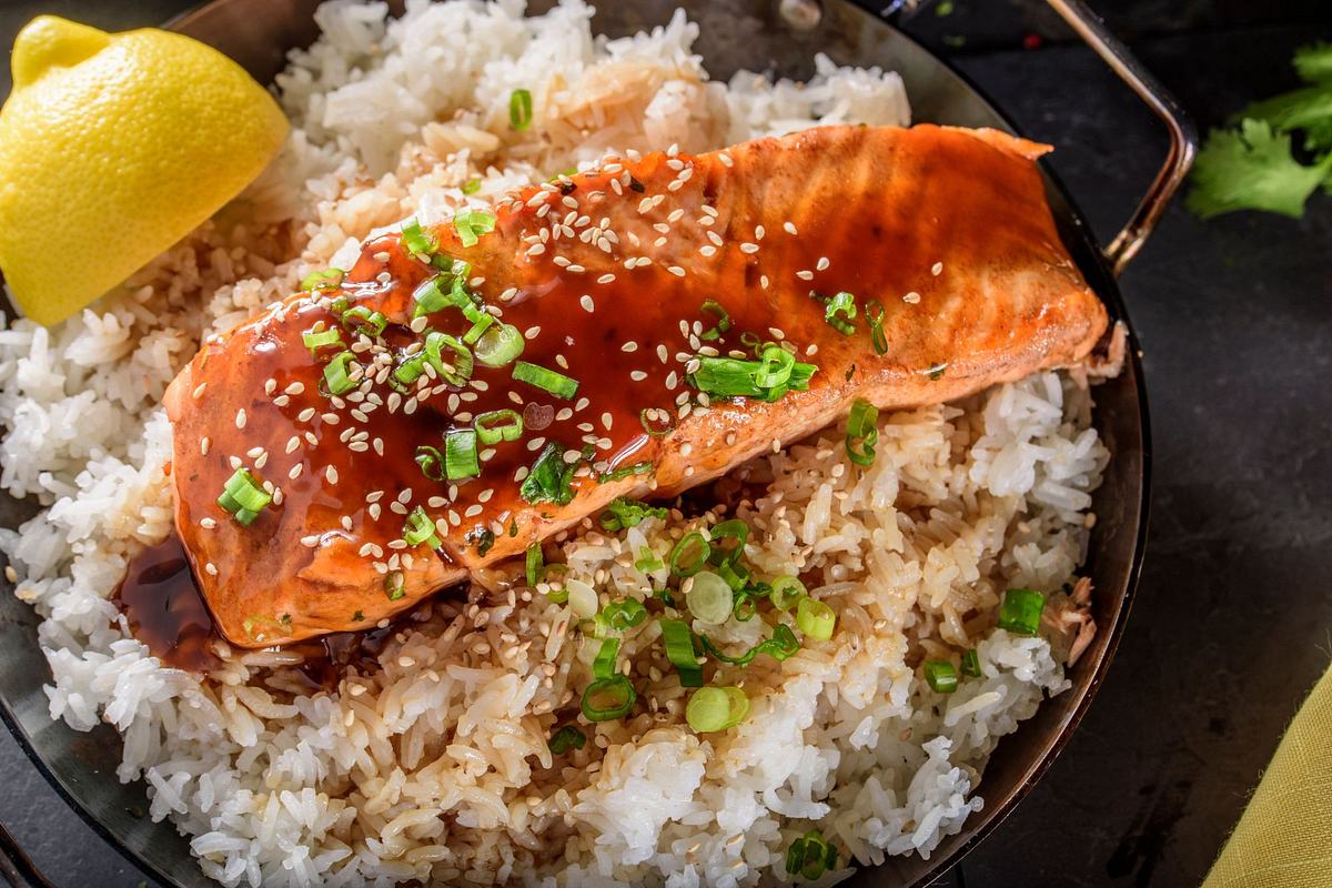 Heißluftfritteusen-Rezept für gefrorenen Lachs mit Teriyaki-Soße