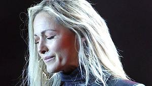 Helene Fischer mit geschlossenen Augen - Foto: IMAGO / Bildagentur Monn