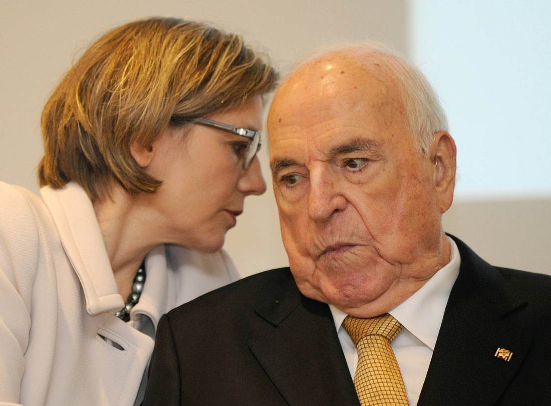 Helmut Kohl († 87): So hinterhältig attackiert Witwe Maike seine Söhne