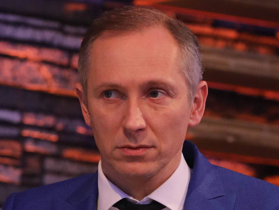 Helmut Lotti Helmut Lotti flüchtete nach drei gescheiterten Ehen aufs Land...