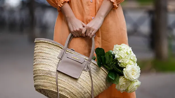 Dieses Kleid steht garantiert jeder Frau - unabhängig von Alter und Figur! - Foto: Edward Berthelot/Getty Images