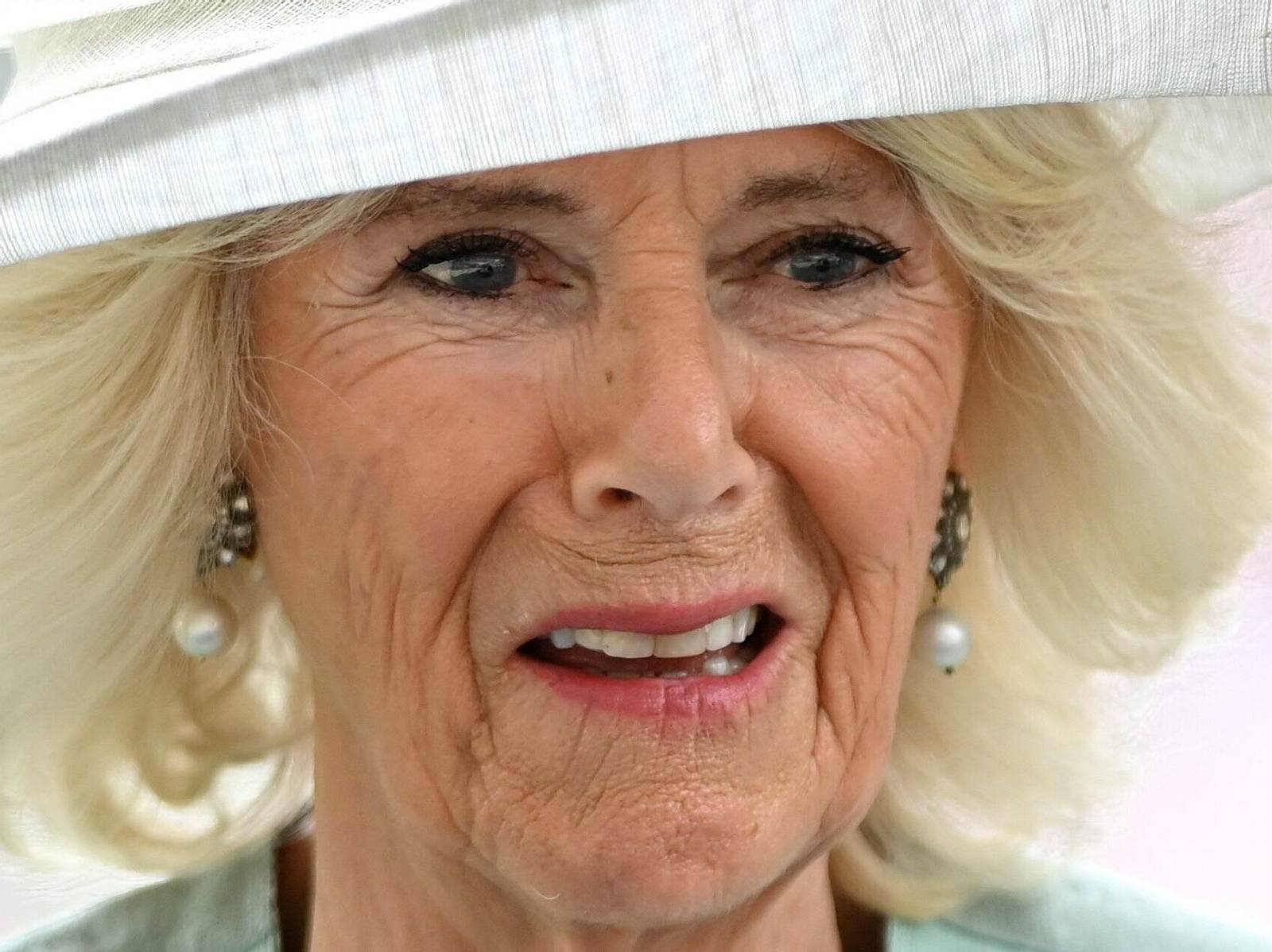 Herzogin Camilla Furchtbarer Todesfluch! Wunderweib