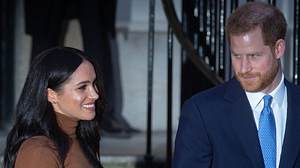 Herzogin Meghan stand mit Harry nicht zum zweiten, sondern bereits zum dritten Mal vor dem Traualtar. - Foto: IMAGO / i Images