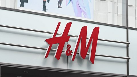 H&M schließt noch mehr Filialen: Ist deine auch betroffen? - Foto: IMAGO / Horst Galuschka