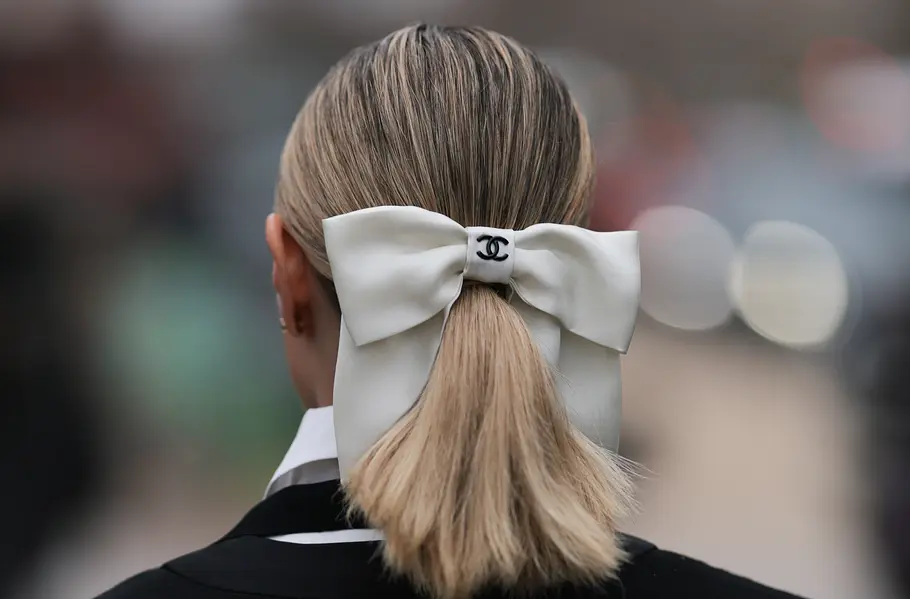 Frisur mit Schleife für mittellanges Haar Brautfrisuren für mittellanges Haar