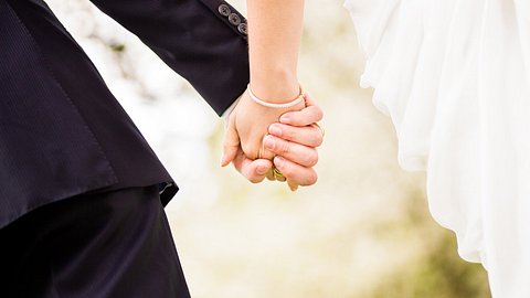 Haben Daniela und René bei Hochzeit auf den ersten Blick ihr Glück gefunden? - Foto: wundervisuals/istock