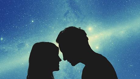 Horoskop der wahren Liebe 2023 für alle Sternzeichen - Foto: m-gucci/iStock