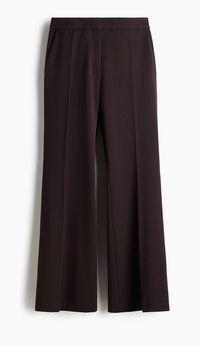 Ausgestellte Hose