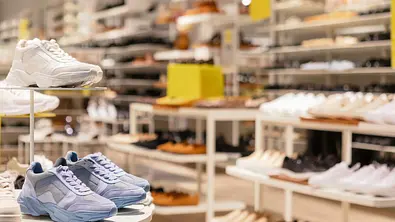 Schuhtragödie! Superbeliebte Marke ist pleite - Foto: Marcus Lindstrom/iStock (Symbolbild)