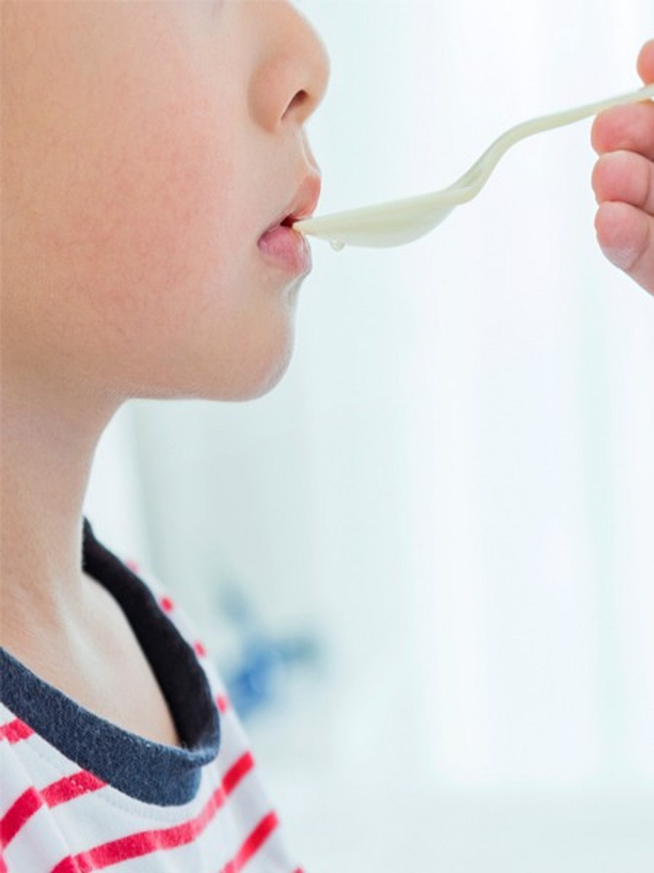 Achtung! Dieser Hustensaft ist jetzt für Kinder verboten | Wunderweib