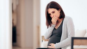 Hyperemesis gravidarum: Schwere Schwangerschaftsübelkeit  - Foto: iStock/ nicoletaionescu