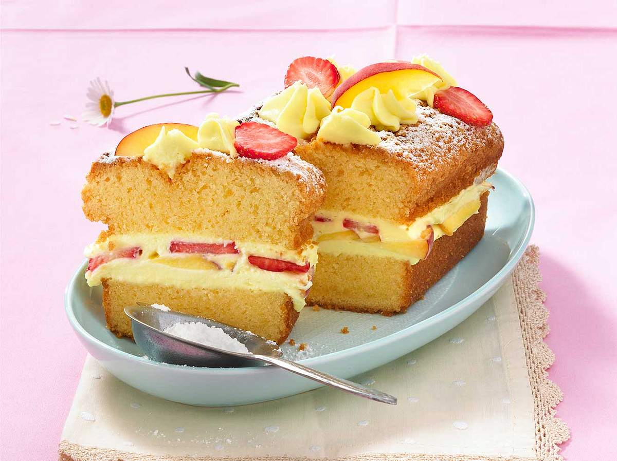 Zitronenkuchen: Rezept für gefüllten Kuchen mit Erdbeeren