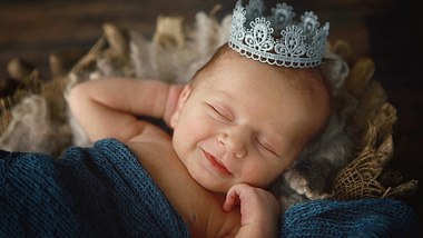 Adelige Namen: Die 20 schönsten königlichen Babynamen für kleine Prinzen und Prinzessinnen - Foto: LindaYolanda/iStock
