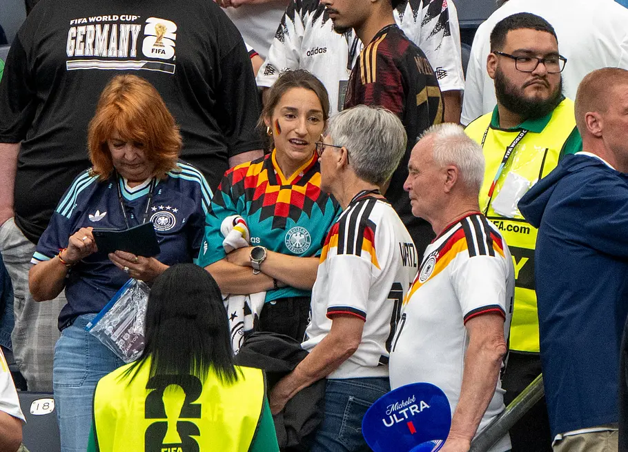 Lena Wurzenberger ist die Frau von Bundestrainer Julian Nagelsmann und natürlich auch bei der WM 2026 dabei Lena Wurzenberger ist die Frau von Bundestrainer Julian Nagelsmann und natürlich auch bei der WM 2026 dabei