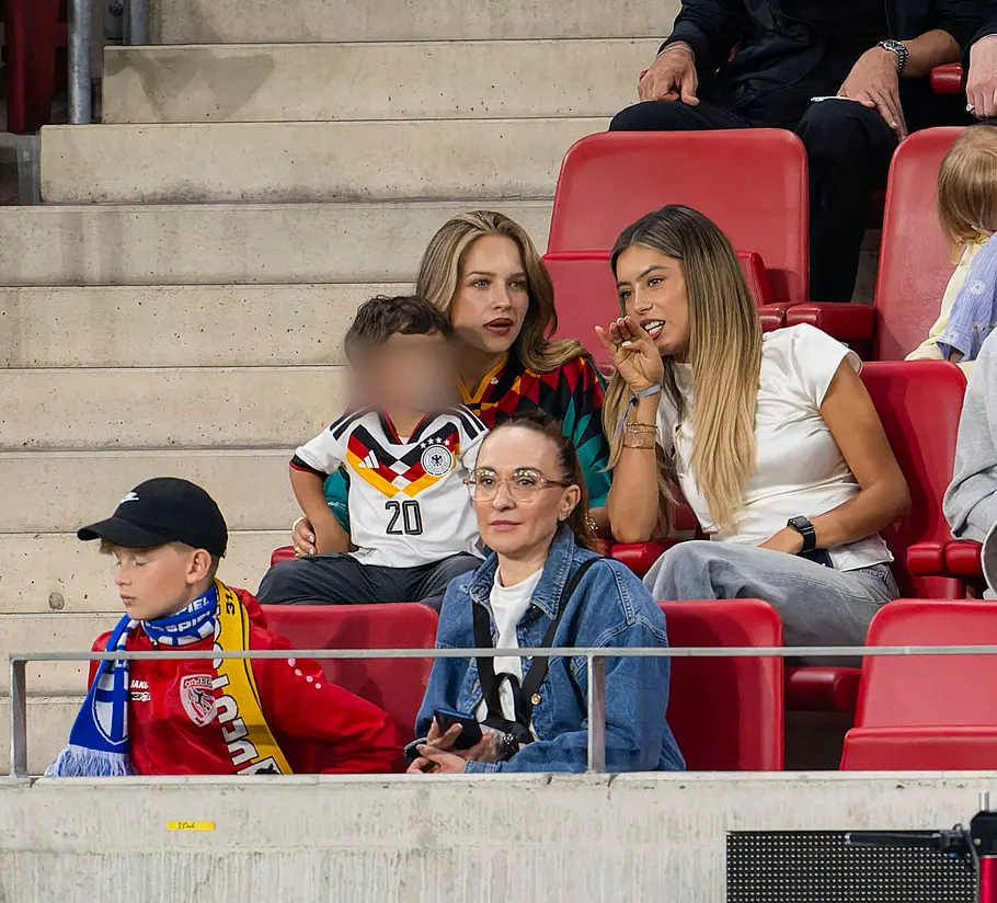 Nele Amiri verpasst kein Fußball-Spiel von Ehemann Nadiem Amiri Nele Amiri verpasst kein Fußball-Spiel von Ehemann Nadiem Amiri