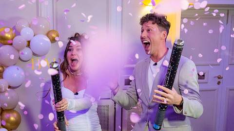 Renata und Valentin Lusin bei ihrer Gender-Reveal Party - Foto: IMAGO / Reichwein