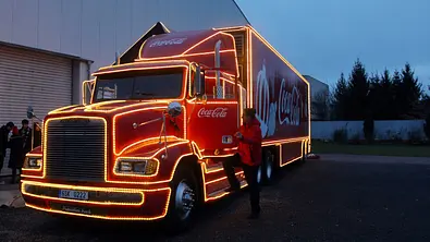 Ein Bild der Coca Cola Weihnachtstrucks - Foto:  IMAGO / CTK Photo