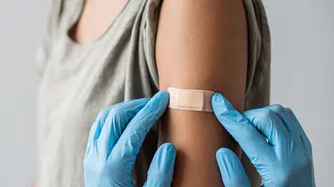 Impfreaktionen klingen meist nach wenigen Tagen wieder ab - Foto: Poike/iStock Impfreaktionen klingen meist nach wenigen Tagen wieder ab - Foto: Poike/iStock