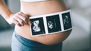 Unerfüllter Kinderwunsch: Wie die In-vitro-Fertilisation dabei helfen kann, schwanger zu werden. - Foto: iStock