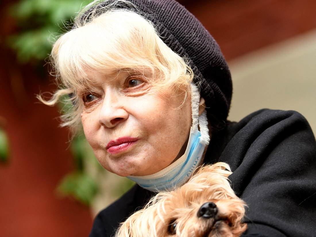 Ingrid Steeger Nach einem Zusammenbruch musste Ingrid Steeger ins Krankenhaus. Doch wie geht es nun für sie weiter?