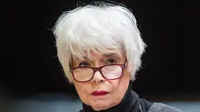 Ingrid Steeger: Sie spielt mit ihrem Leben! - Foto: IMAGO / Eibner Ingrid Steeger: Sie spielt mit ihrem Leben! - Foto: IMAGO / Eibner