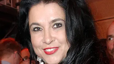Iris Klein: Zwei Männer? Jetzt lässt sie die Bombe platzen - Foto: IMAGO / VISTAPRESS