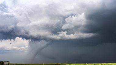 Tornado über Deutschland - Foto: iStock/mdesigner125
