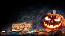 Am 31. Oktober ist Halloween! Anregungen für dein Halloween-Kostüm, schaurige Ideen für die Halloween-Party und mehr findest du hier! - Foto: AlexRaths / iStock