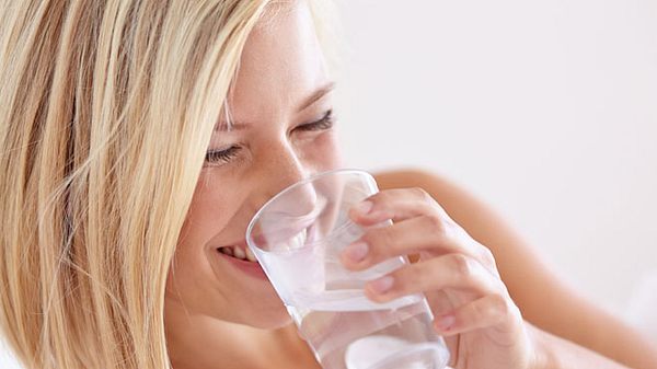 Essen und Trinken für die Blase - Foto: iStock // PeopleImages