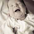 In Deutschland kommen immer mehr Babys nach künstlicher Befruchtung zur Welt. Doch selbst künstliche Befruchtung hilft nicht allen Frauen, wenn sie sich zu spät für die Realisierung ihres Kinderwunsches entscheiden. - Foto: iStock