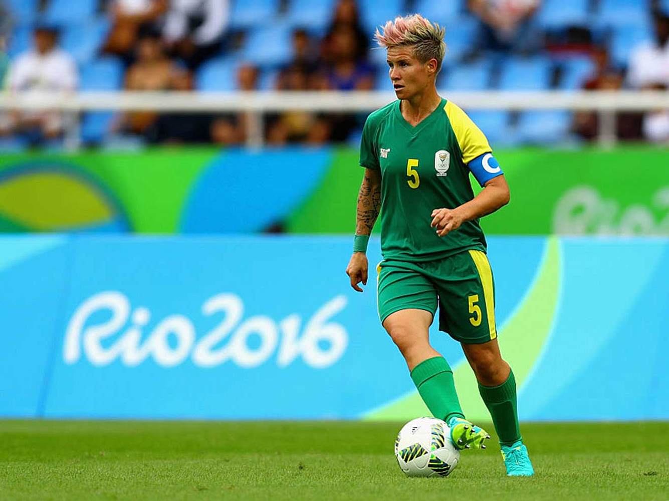 Janine van Wyk verteidigt den Strafraum von Südafrika bei der diesjährigen Frauen-WM 2019.