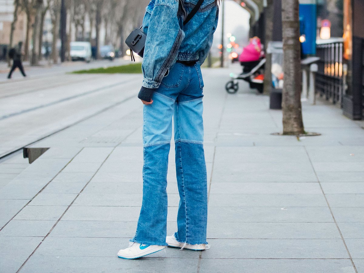 Jeans-Trend 2022: Patchwork-Jeans liefern 70er-Jahre-Vibes