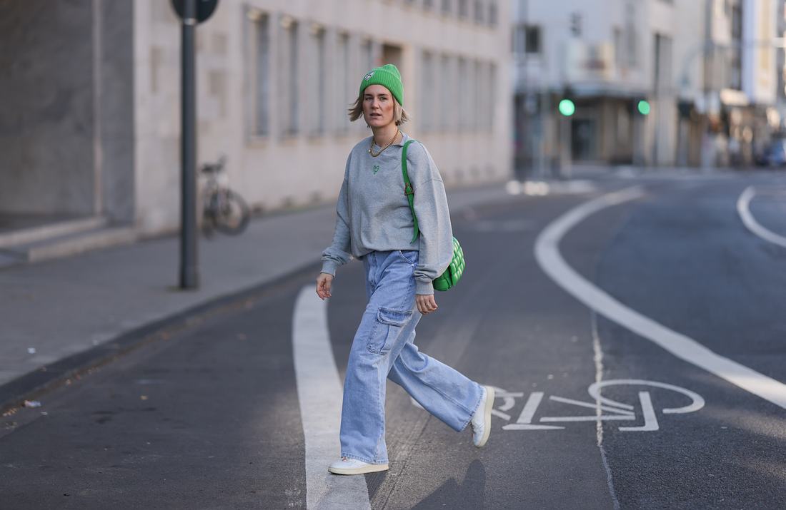 Zurück in die 2000er: Cargo Jeans liegen 2023 im Trend