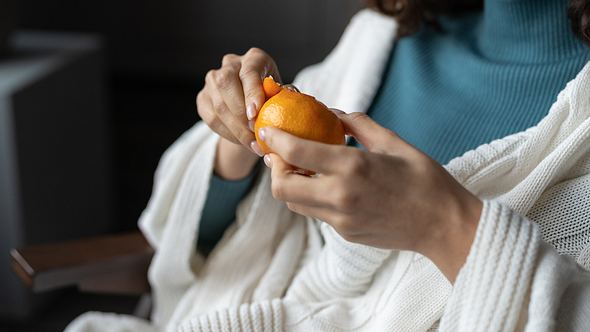 Das passiert mit deinem Körper, wenn du jeden Tag Mandarinen isst - Foto: Dima Berlin/iStock