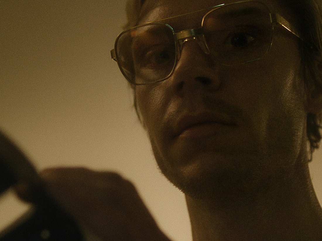 Evan Peters als Jeffrey Dahmer