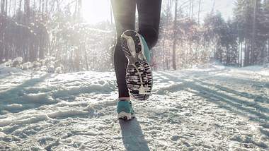Die richtige Kleidung fürs Joggen im Winter - Foto: iStock/ yuran-78