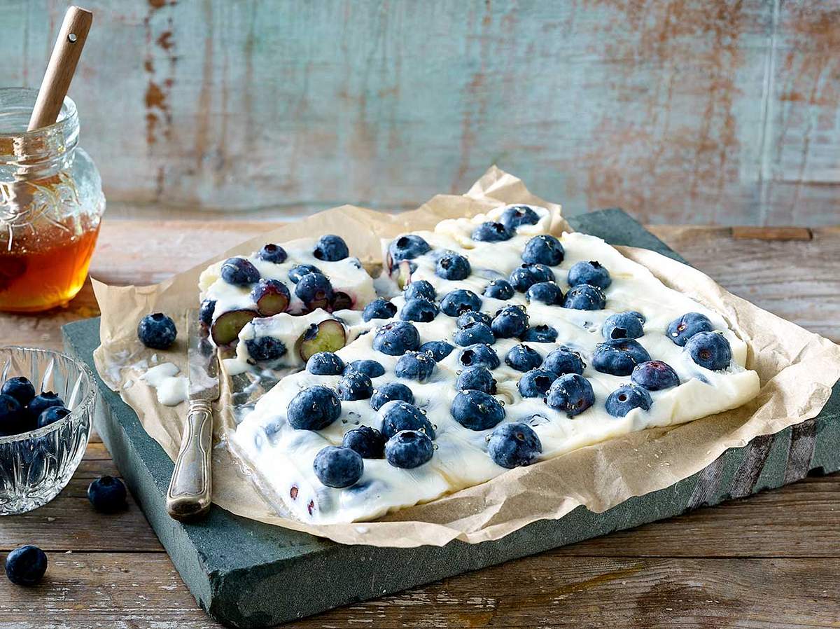 Joghurtkuchen: Rezept für Blaubeer-Riegel