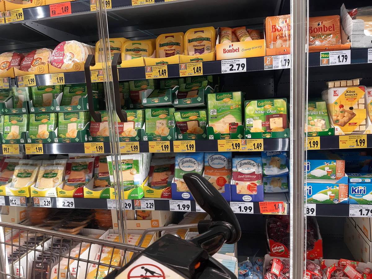 Rückruf! Diesen beliebten Discounter-Käse solltet ihr besser nicht essen
