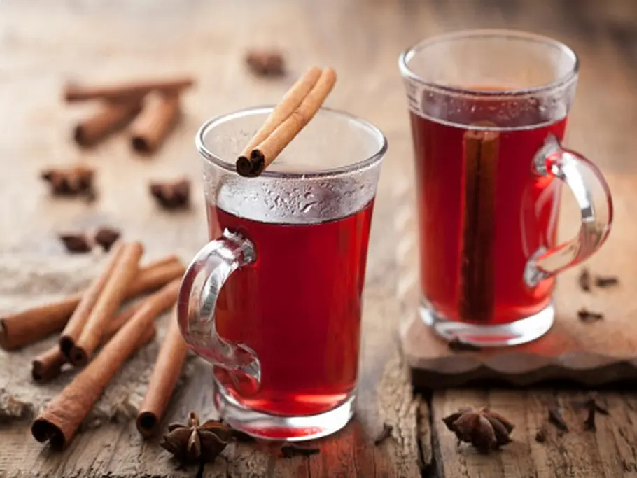 kalorienfallen auf dem weihnachtsmarkt gluehwein