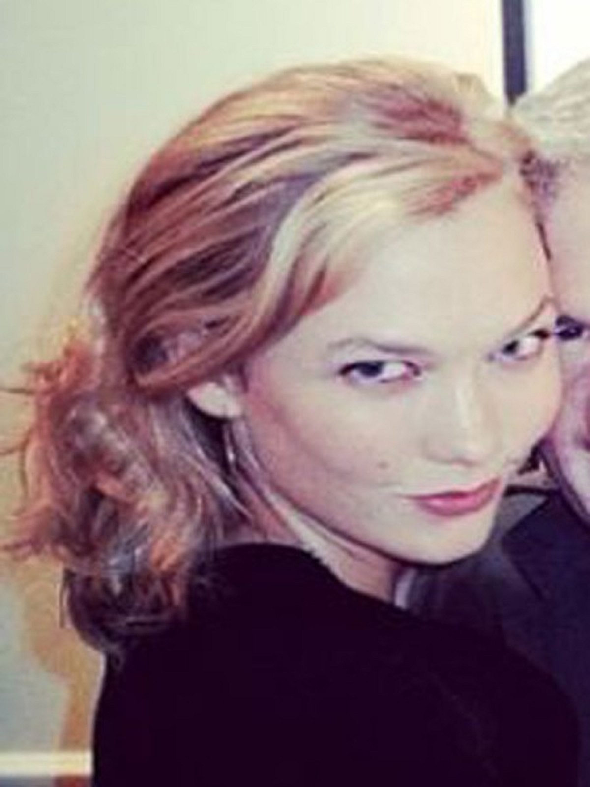 karlie kloss ist stark erblondet